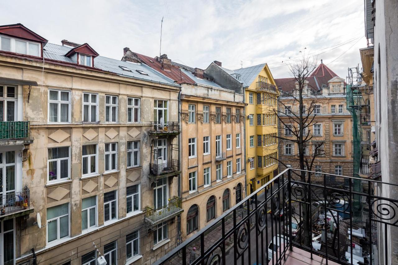 Romari Два Поверхи Apartment Lviv Ngoại thất bức ảnh